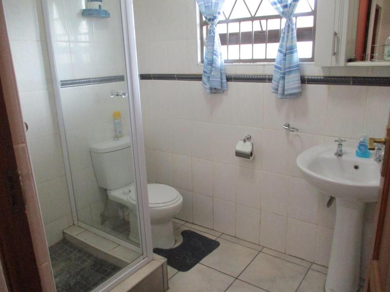 3 Bedroom Property for Sale in Langenhovenpark Free State
